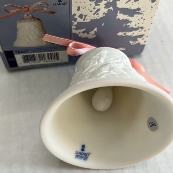 1997 Lladro Decorative Cream Bell with Pink Ribbon - Picture 6 of 6